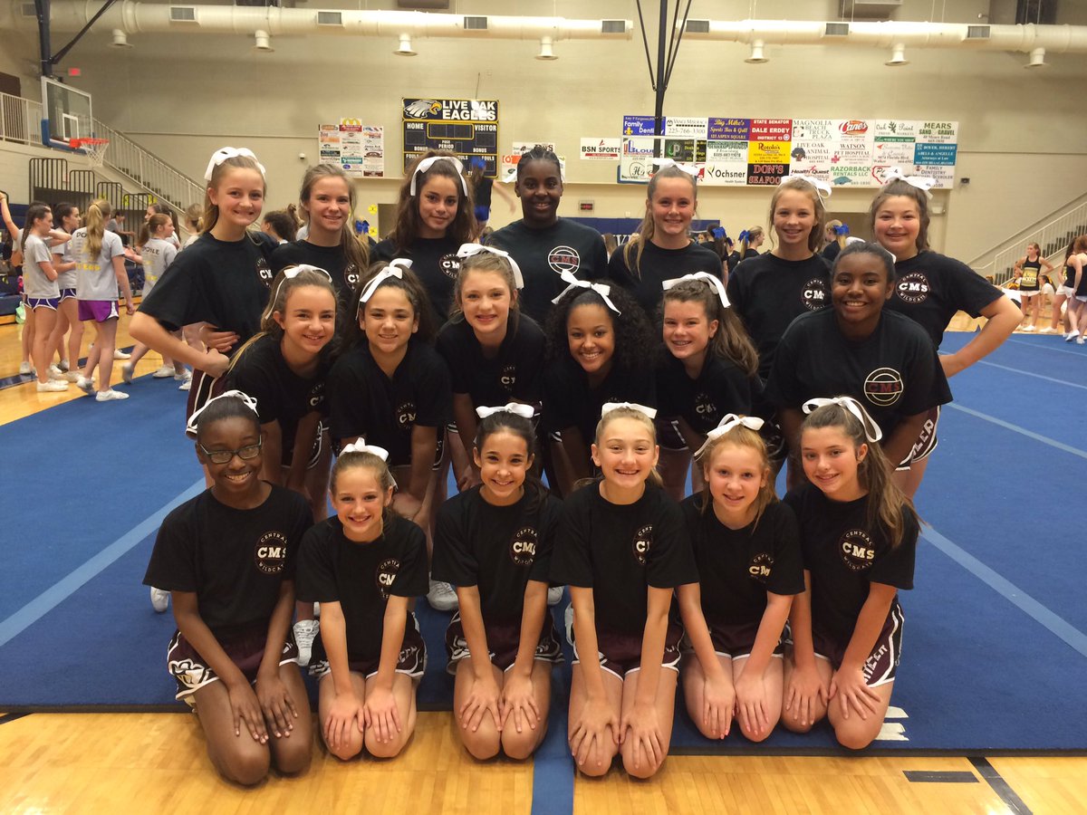 CMSCatsCheer's tweet photo. CMS cheerleaders are ready to learn some new skills! @UCAupdates #workhard #stunt #CMSdaily https://t.co/pYXxj9qr9x