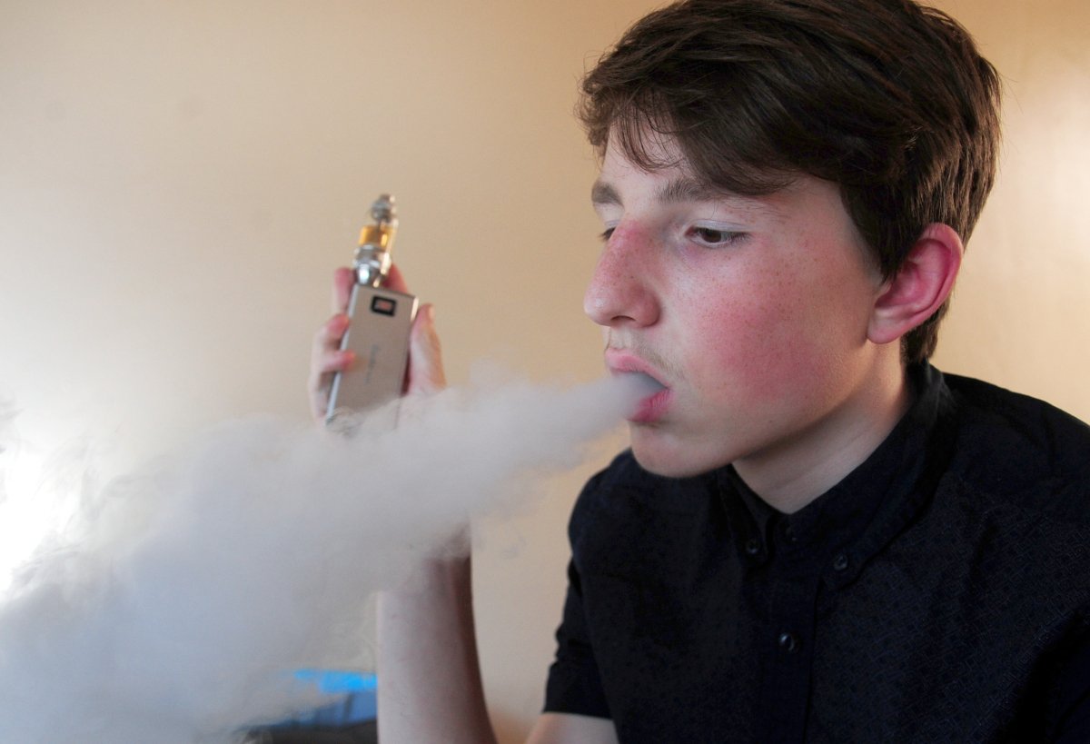 Innerloopblog's tweet photo. "5 Signs your Drug Dealer is Still in High School"
https://t.co/cblAY3Fx6s
#TheInnerLoopBlog https://t.co/4yXoH6Awzy