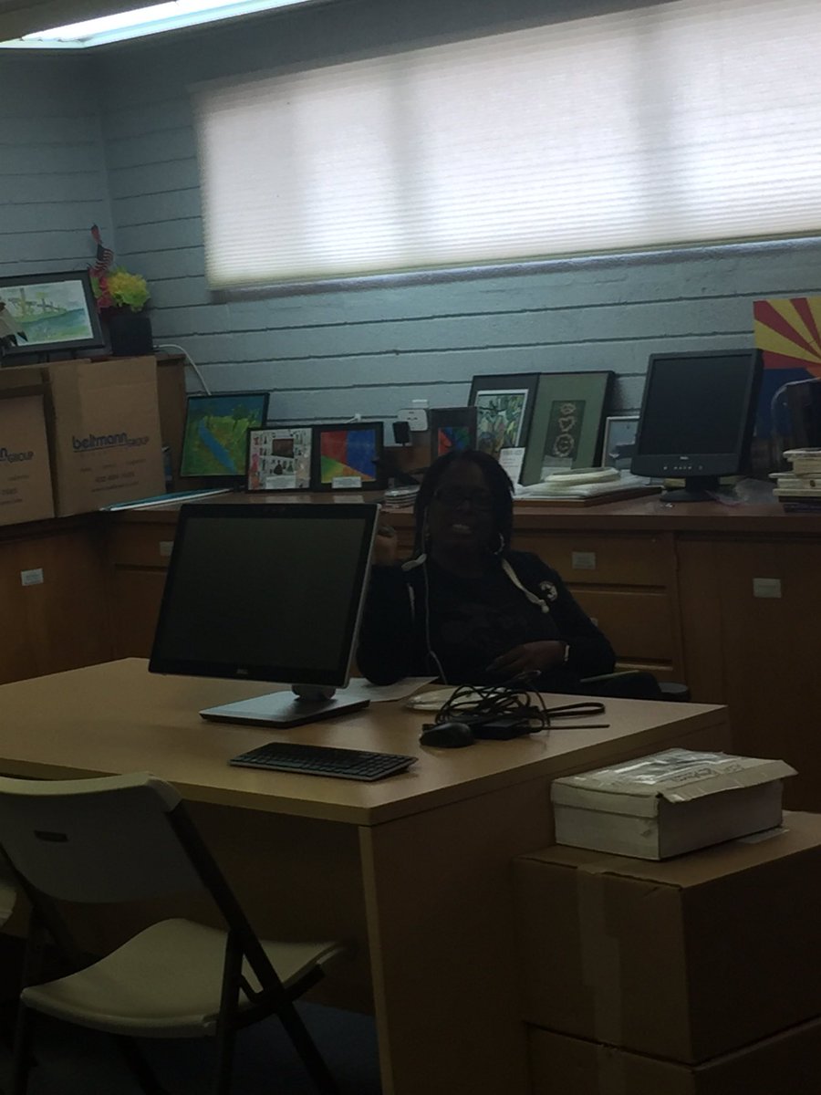 arizonapta's tweet photo. AZPTA volunteers #phonebanking 2day 4 #Prop123GO! @YesProp123 @dougducey @sosarizona @AzSBA @ExpectMoreAZ https://t.co/nLDS23FfiK