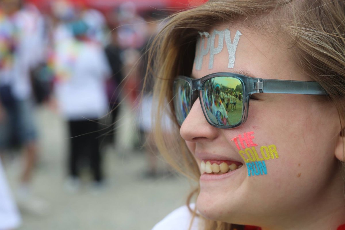 cherchiandrea's tweet photo. The Color Run (foto andrea cherchi) @twitorino @TheColorRun @ColorRunTorino #ColorRun #ColorRunTorino https://t.co/wiOPRzFt96