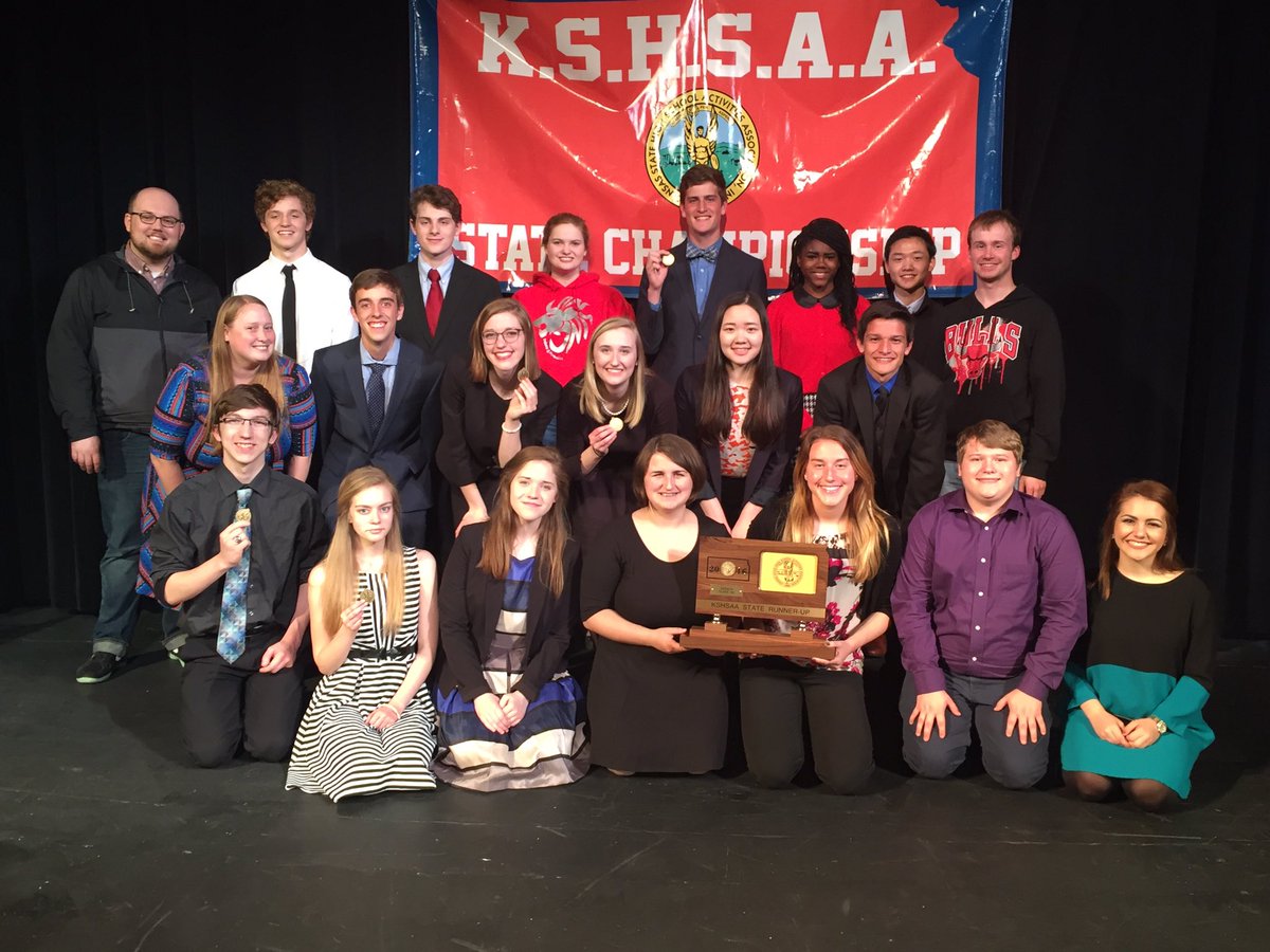 LansingDB8n4N6's tweet photo. LANSING TAKES 2nd PLACE OVERALL AT STATE FORENSICS!!! We're bringing home another KANSAS TROPHY!!! Go LIONS!!! https://t.co/GtlSsPkEOq