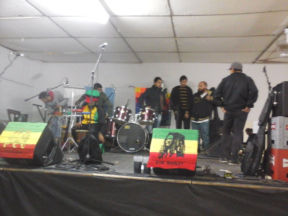 virginiapag's tweet photo. . Actividad Cultural #DfRock El Barrios Somos Todos https://t.co/Am0DjGIZHC