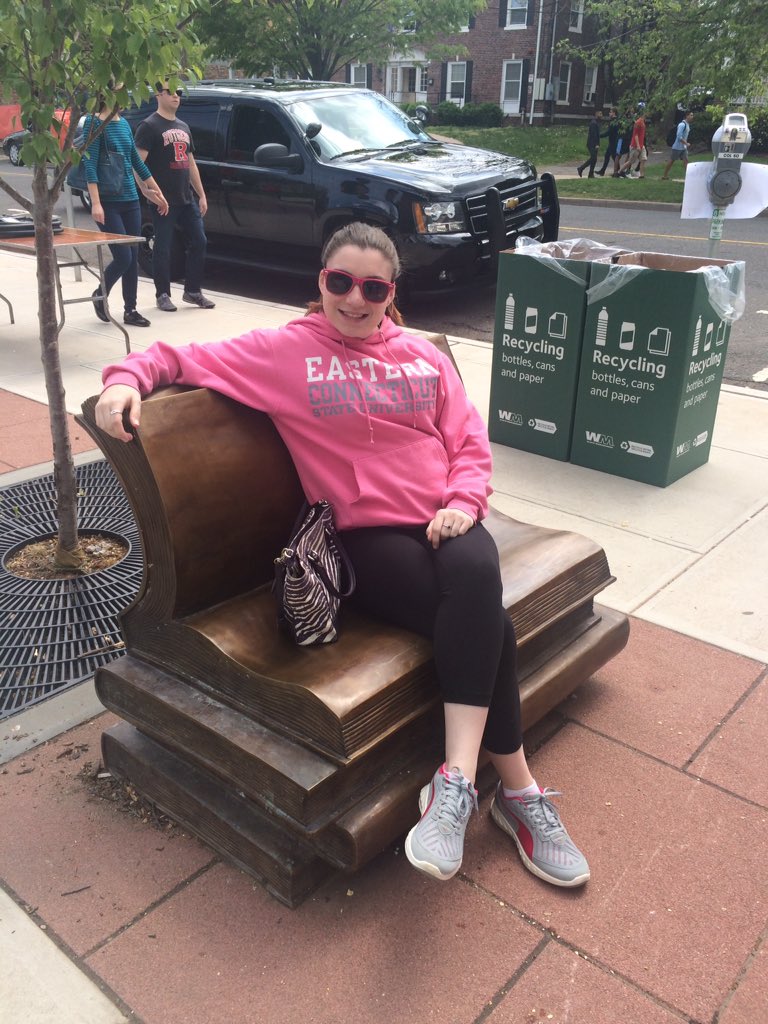 MsSmithTweets1's tweet photo. Finding literacy everywhere I go 😍📚 @EasternSEPS #RutgersDay https://t.co/MqybLlGaAl