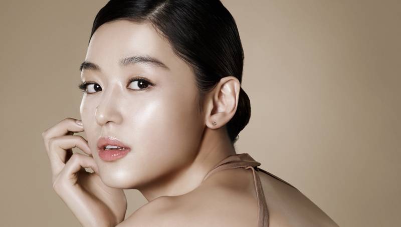 Decimal kæde tidevand Soompi on Twitter: "#JunJiHyun's Makeup Artist Reveals K-Beauty Tips and  Tricks https://t.co/q06v46RM8v https://t.co/UZqwUeRbiX" / Twitter