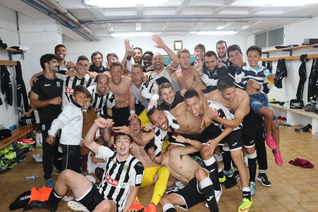 AntonioMtnez14's tweet photo. #OrgulloyCopa https://t.co/J3YexAxCzC