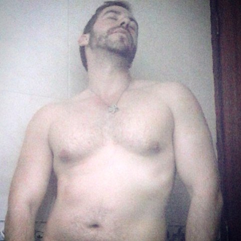 EstebanLainezM's tweet photo. #shirtlessguys #chest #pecs #nipples #beards #igtime #party #sexercise #bathmoments #home #bedclothes #meandyou #bo… https://t.co/4MRTiG9sRJ