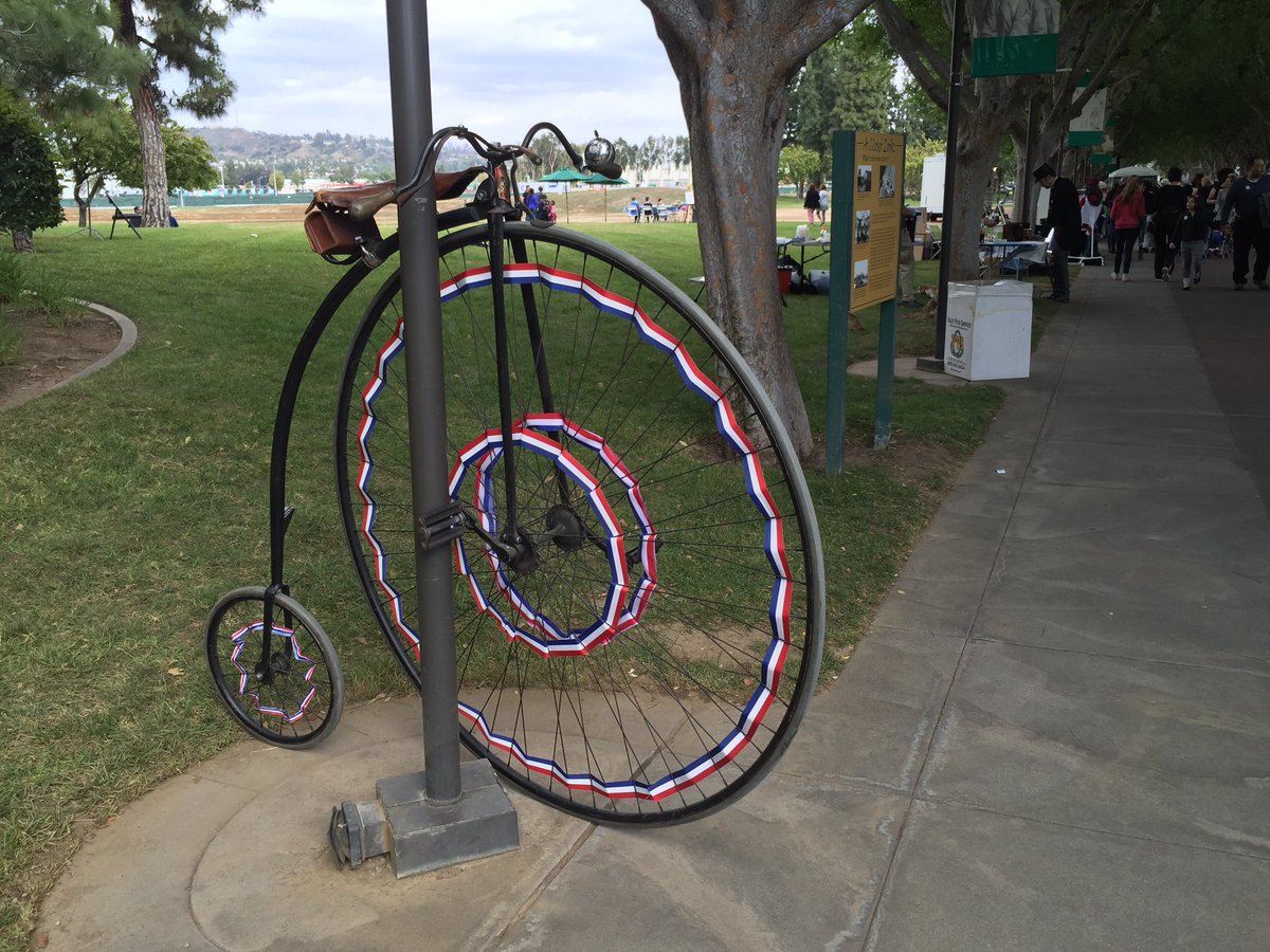 Misty_Lee's tweet photo. Found a #Pennyfarthing at the @HomesteadMuseum's #VicFair, where I'll be presenting tomorrow on #Spiritualism. https://t.co/efdxbvgqe8
