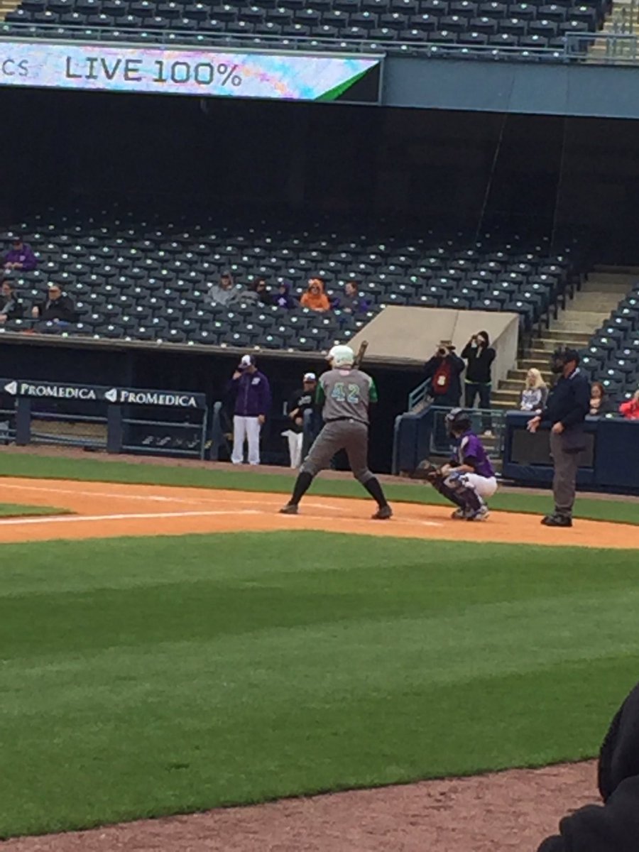 BMatttimore's tweet photo. Great game today Panthers v Bulldogs ! #nicebattle 💚⚾️🔥 https://t.co/zBQ6TtjKt9