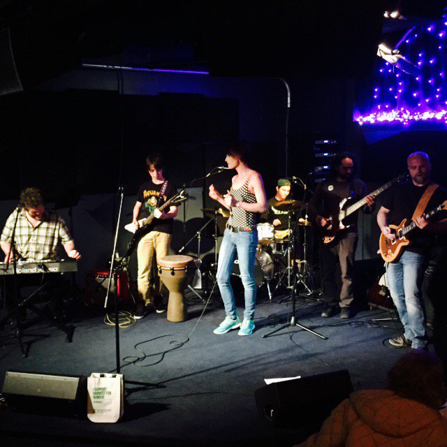 HudsonSchool's tweet photo. Deepwood Drove rocked out!!! We're @JillysMusicRoom until 5pm! Come down and support @ACRFoodbank ! https://t.co/tPHw7EMgEk