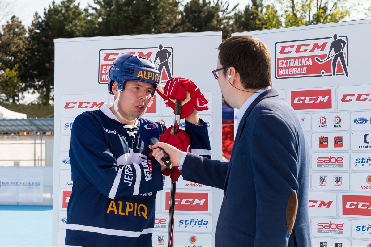 "Yeah, im a beauty" #BallHockey