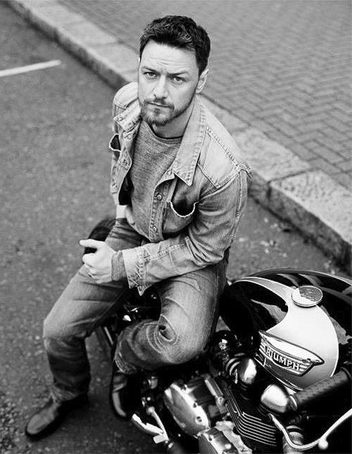 TruIrishRedhead's tweet photo. In this last of meeting places
We grope together
And avoid speech - T.S. Eliot #SRMF #BlackandWhiteAppreciationClub https://t.co/A0YjZs7ojA