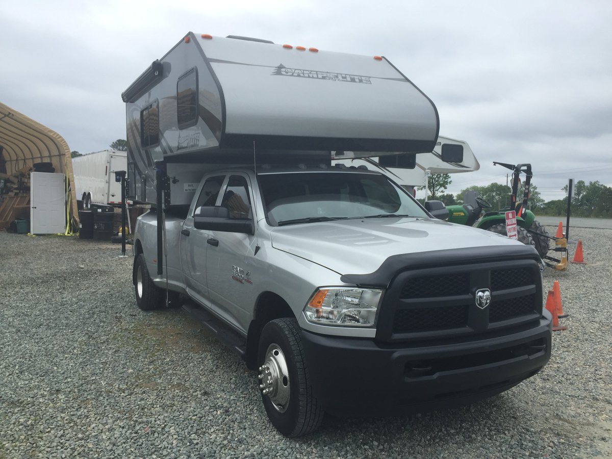 DHRVCenter's tweet photo. Proud new owner of the Camp Lite 8.6! Lookin awesome! He's headed back to Jacksonville, FL! #adventuretime https://t.co/PQyR4vuOnT