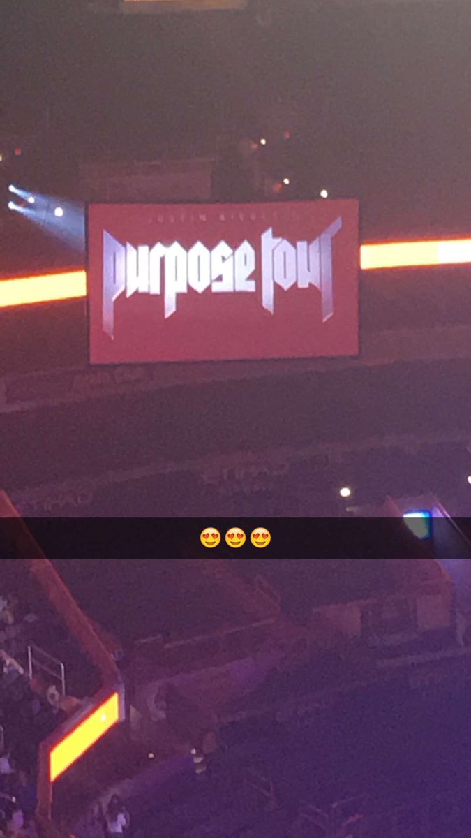 ckonfuzed's tweet photo. Still can't believe I saw my idol right in front of me last night 😭💜 #PurposeTourDC https://t.co/NUc9G15OOe
