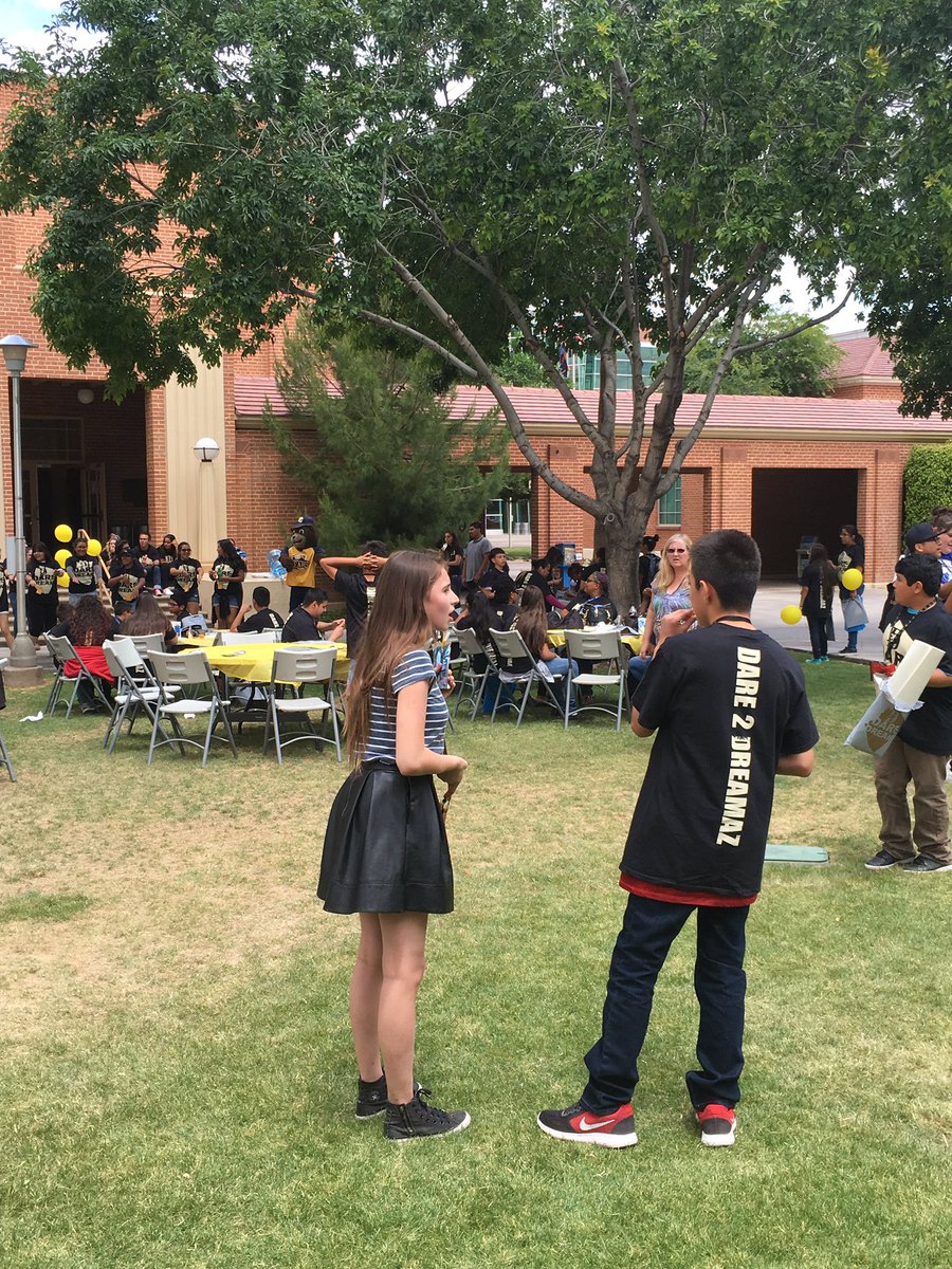 HEROES4Students's tweet photo. Just presented about teamwork here @PhoenixCollege 4 the @Dare2DreamAZ youth leadership conference! @Pastor4Council https://t.co/3LPWSTHDgX