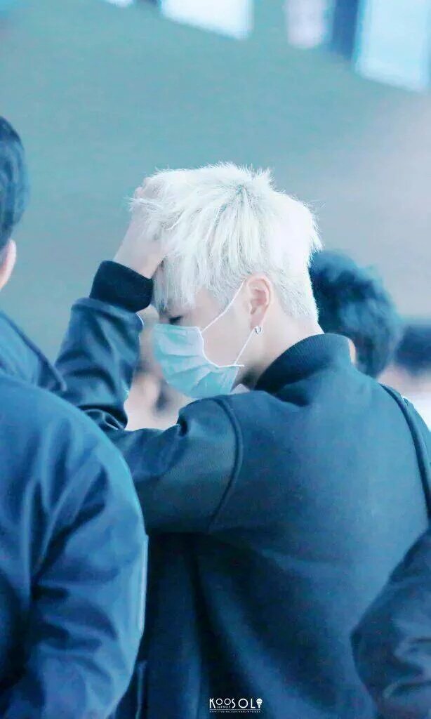 Junhoe_SM's tweet photo. Laquelle en pp https://t.co/ZhjPtAbbQq