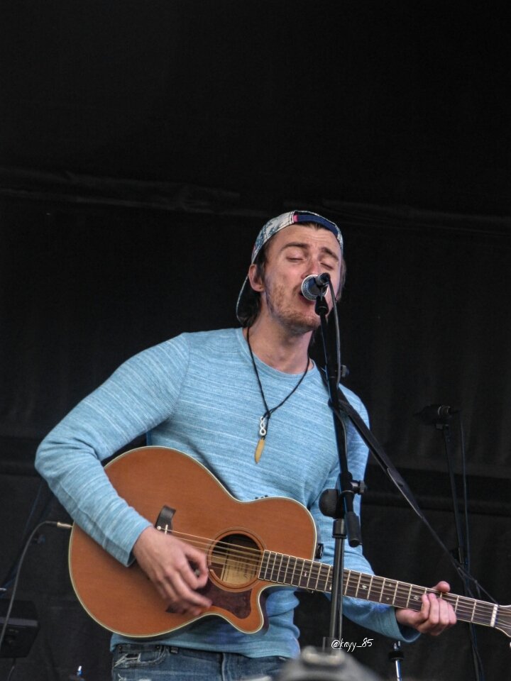 Kay26s's tweet photo. @Mattyreamusic You's were #amazing today. Great to see you playing at #CityHall #Belfast 🎶🎶 https://t.co/zAh3DkLWxc