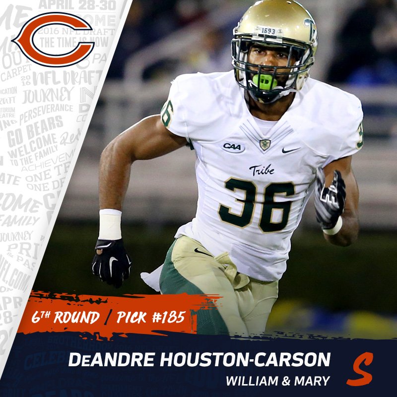 ChicagoBears's tweet photo. DeAndre - Welcome to Chicago!
#BearsDraft https://t.co/O7x93pBcGH