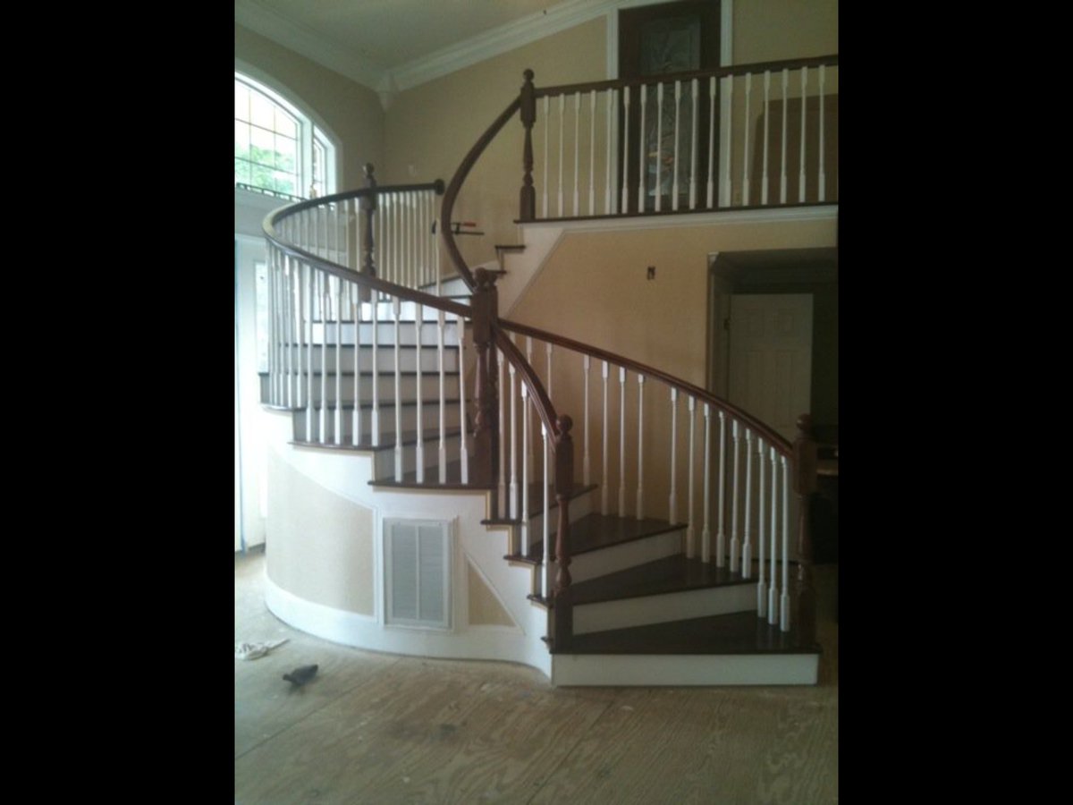 Sawdustveins's tweet photo. Another angle of those sweet looking stairs #cbaileyconstruction #notbadforfirsttimer https://t.co/iaUJXDPPWm