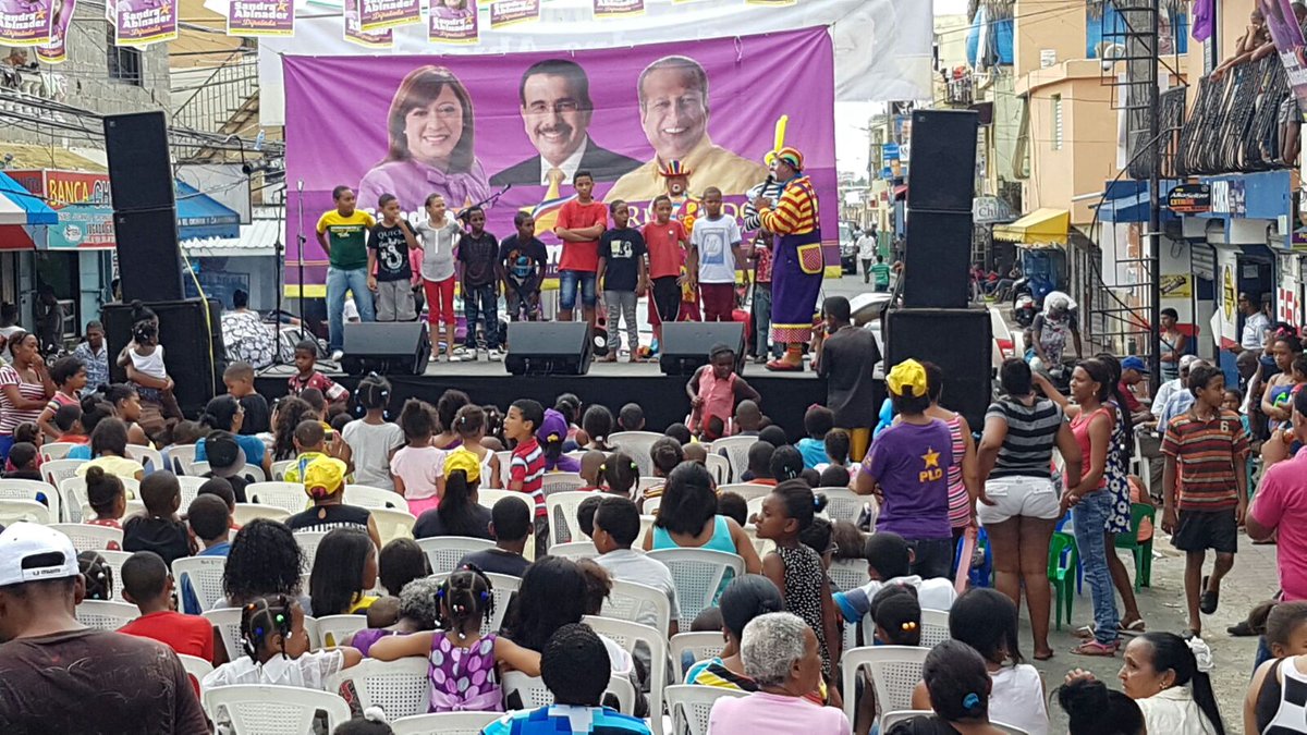 Te invitamos al Encuentro Político-Cultural realizado por la Diputada de la Familia <a href="/AbinaderSandra/">Sandra Abinader</a> en Los Praditos