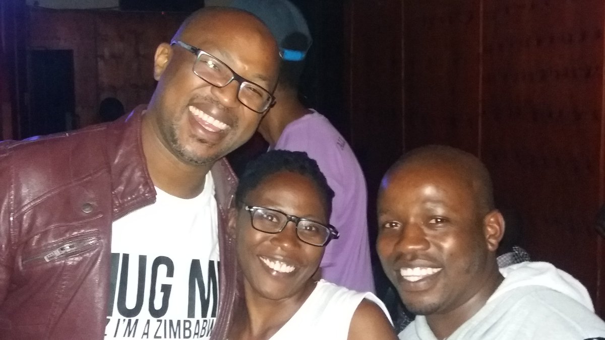 kgosinyathi's tweet photo. Delighted fans showing appreciation to @CarlJoshuaNcube #PubComedy @pub_lagondola https://t.co/cVxRPA8qAp