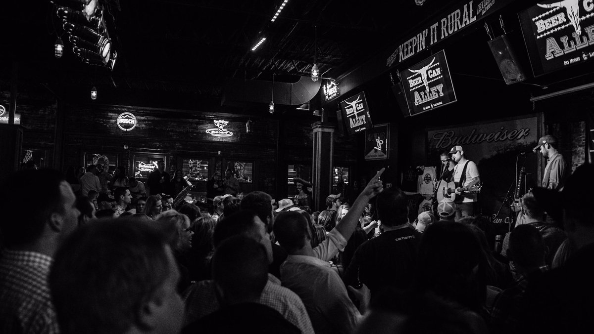 walkermcguire's tweet photo. We love playing @BeerCanAlley. See y'all at @Creekfest!! https://t.co/ZAytK4hC8b