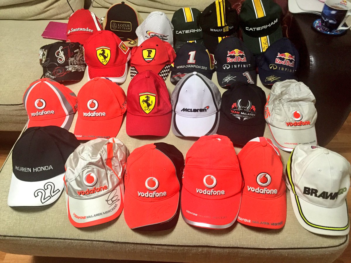 annagrigoryanF1's tweet photo. 😂 getting overexcited about tomorrow's #F1Express trip &amp; as don't need to pack, got time for this ))) small part ))) https://t.co/MhjwQ82Eh4