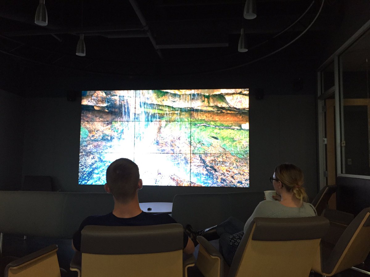 WVUMediaInno's tweet image. We&apos;re turning the #WVUMediaInno center into a theatre for @TylerChannell&apos;s documentary viewing! #wvustreamlab