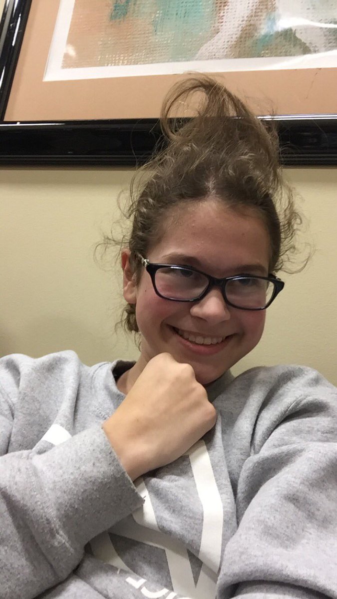 alexabbott_'s tweet photo. Emy or a Dairy Queen cone? https://t.co/cvOt9MM8JI