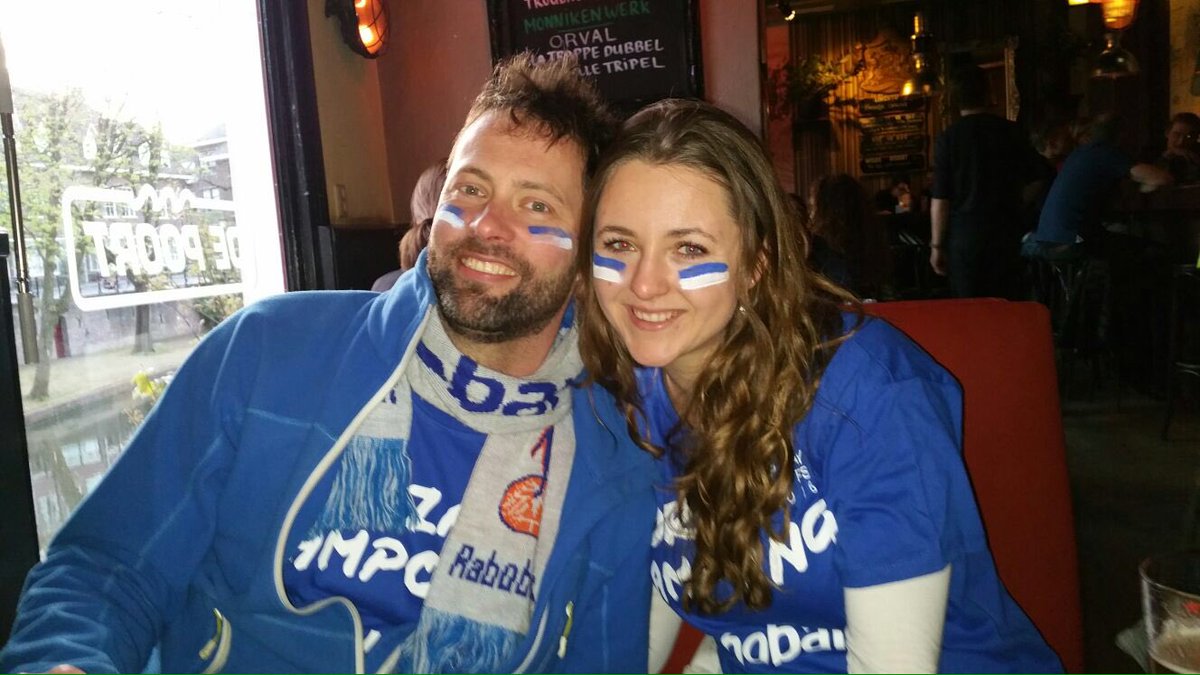 💙 Aan alle <a href="/KampongHockey/">SV Kampong Hockey</a> fans: jullie waren geweldig vandaag. Zondag weer? 15:15 #Wagenerstadion #blauwhart #PO2016