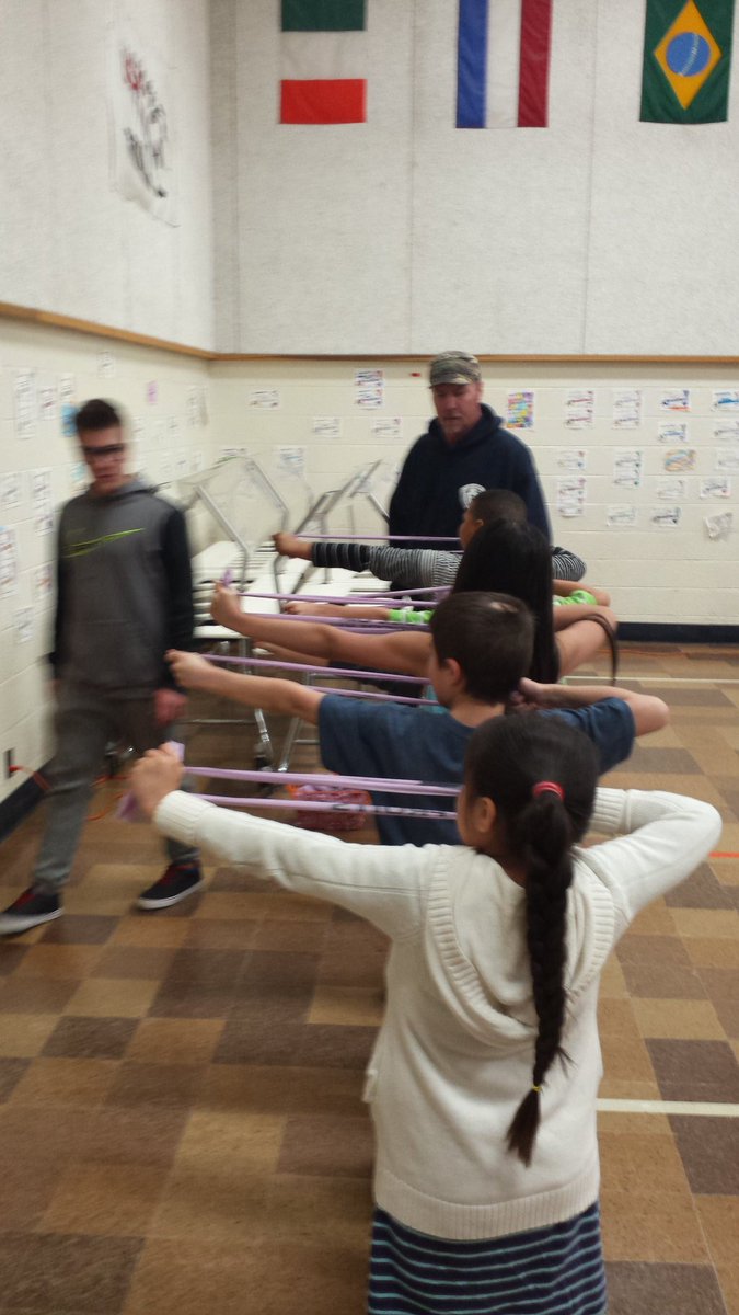 MichiganLongbow's tweet photo. We added a new elastic band drill this year. Get the kids drawing without a bow. #michiganlongbow #archery https://t.co/TuTs2E4Mic