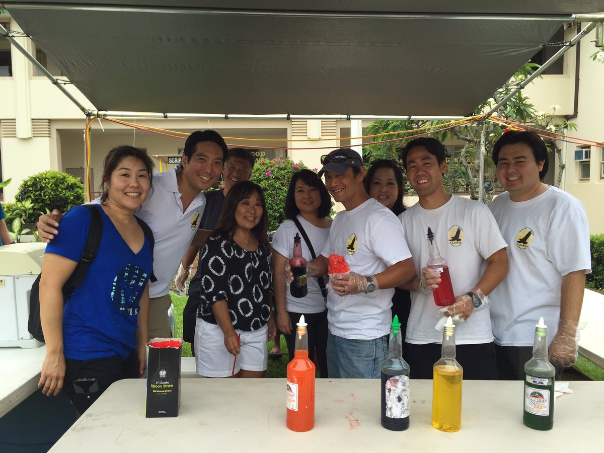 HBAEagles's tweet photo. The alumni association is serving shave ice! Come on down! We're here until 5! @hbaathletics #hbafunfair https://t.co/D0HeMXY3tg