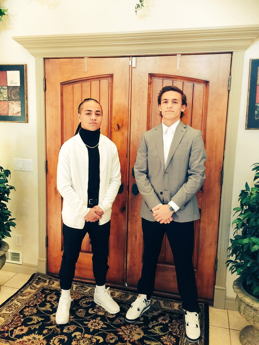 T_Sweazy3's tweet photo. Happy birthday to the homie @Niua__ !! Love you my dude. ❤️ https://t.co/oqbQOq7Dmq