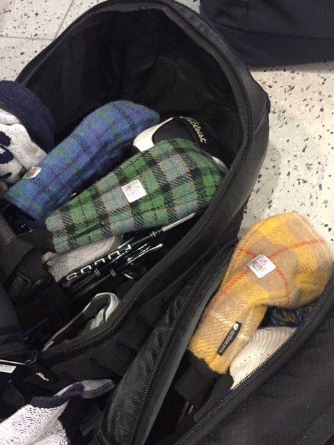 HarrisTweedGolf's tweet photo. On tour in Italy #harristweed #headcovers #styleonthecourse @IanJamesPoulter @robbiewilliams #handmadeinscotland https://t.co/NO49gdR7DI