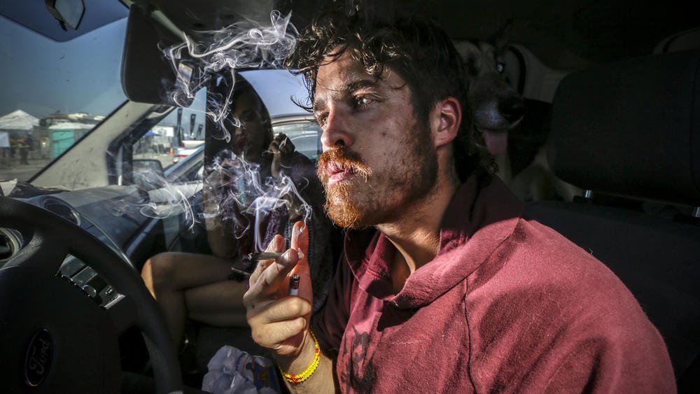 latimes's tweet photo. Should recreational pot be legalized in California? Republicans aren't in love with the idea https://t.co/4ucJqSh8Zq https://t.co/uGnoeVZURW