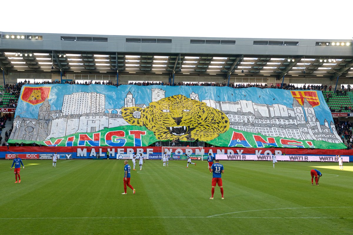 spagbertin's tweet photo. 20 ANS ! One family, one love ! #MNK96 https://t.co/m4ROs3EtQB