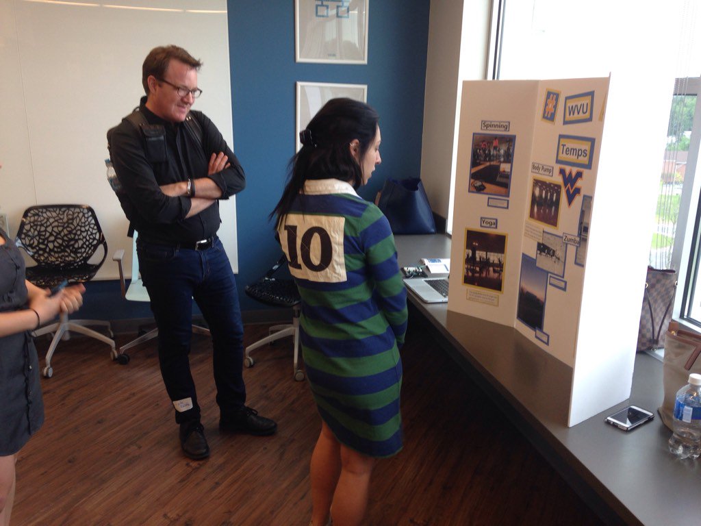 West_VirJillian's tweet image. @jkeefe checks out the #makerfaire at the #wvustreamlab day!! Thanks for the interest 😊