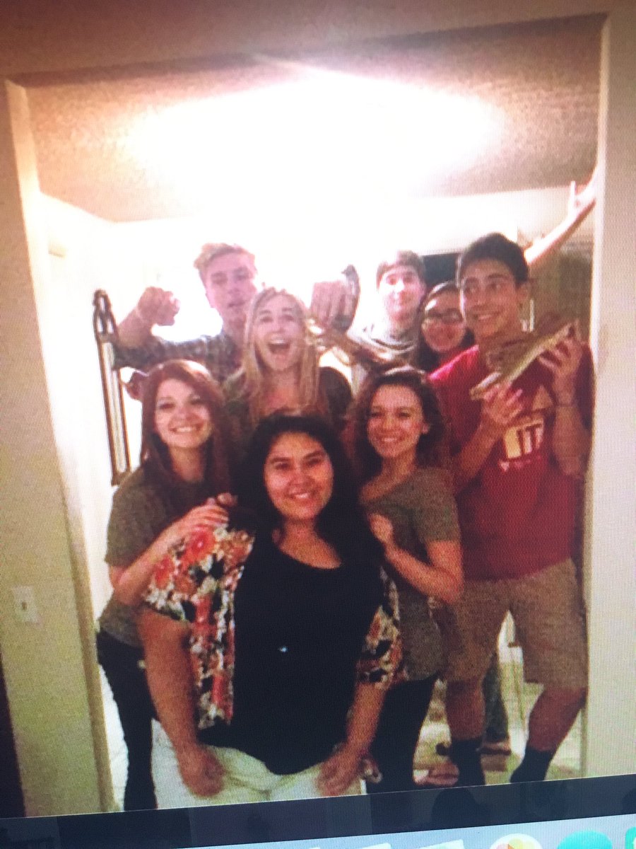 ashlyn__pike's tweet photo. Major throw back ππ #theteam #the12disciples #2013 https://t.co/BMCBV9iGln