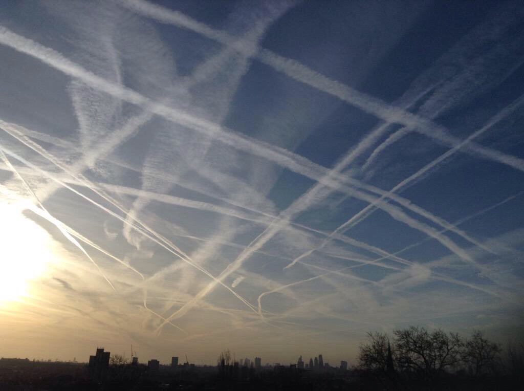 SteerMark's tweet photo. Partly Cloudy and mild...just how they like their slaves. 
#Chemtrails https://t.co/OhRHoY0lTa