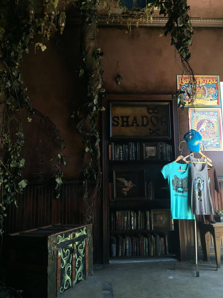 StoreShadowbox's tweet image. Hello Twitter world! We out here in Berkeley, CA! Stop in Tues and Sat 12-7! @BeatsAntique #SWAG