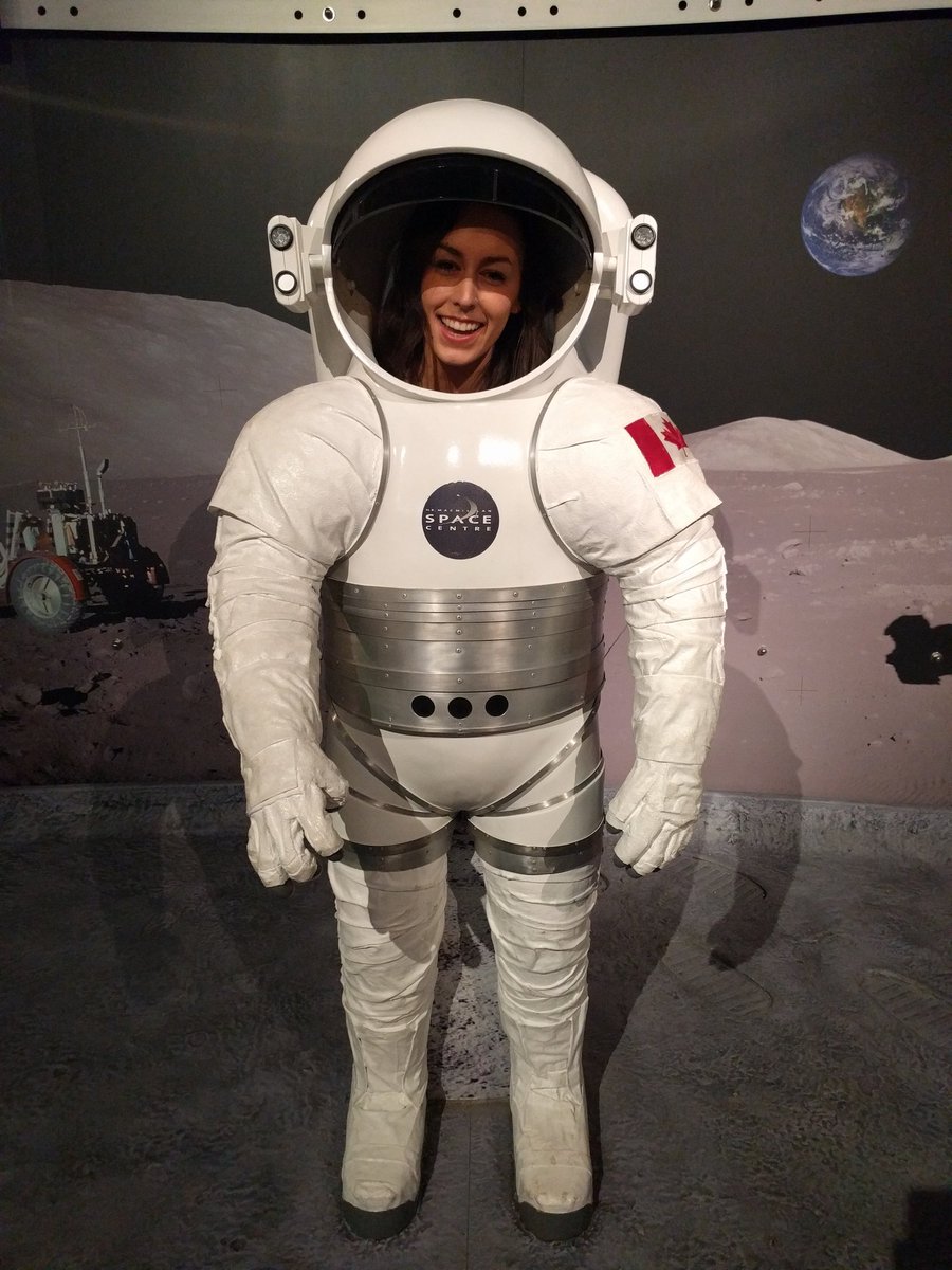 matthewparreira's tweet photo. You're outta this world @VMulvagh @SpaceCentreYVR https://t.co/oZT61zyHn1