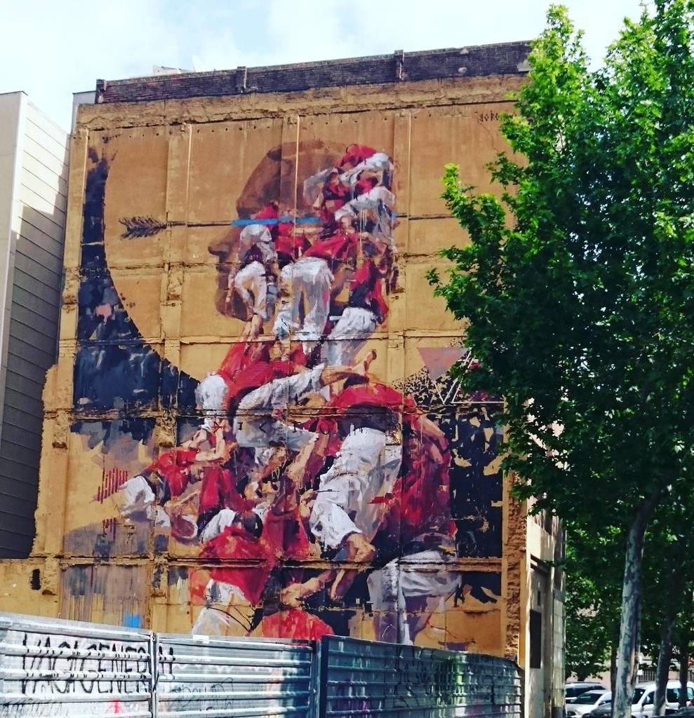 tbri001's tweet photo. #castellers #barcelona #bcn #catalunya #catalunyaexperience #streetart #Poblenou #artecall… https://t.co/HLDuPAHuoL https://t.co/xdrSMei0DZ