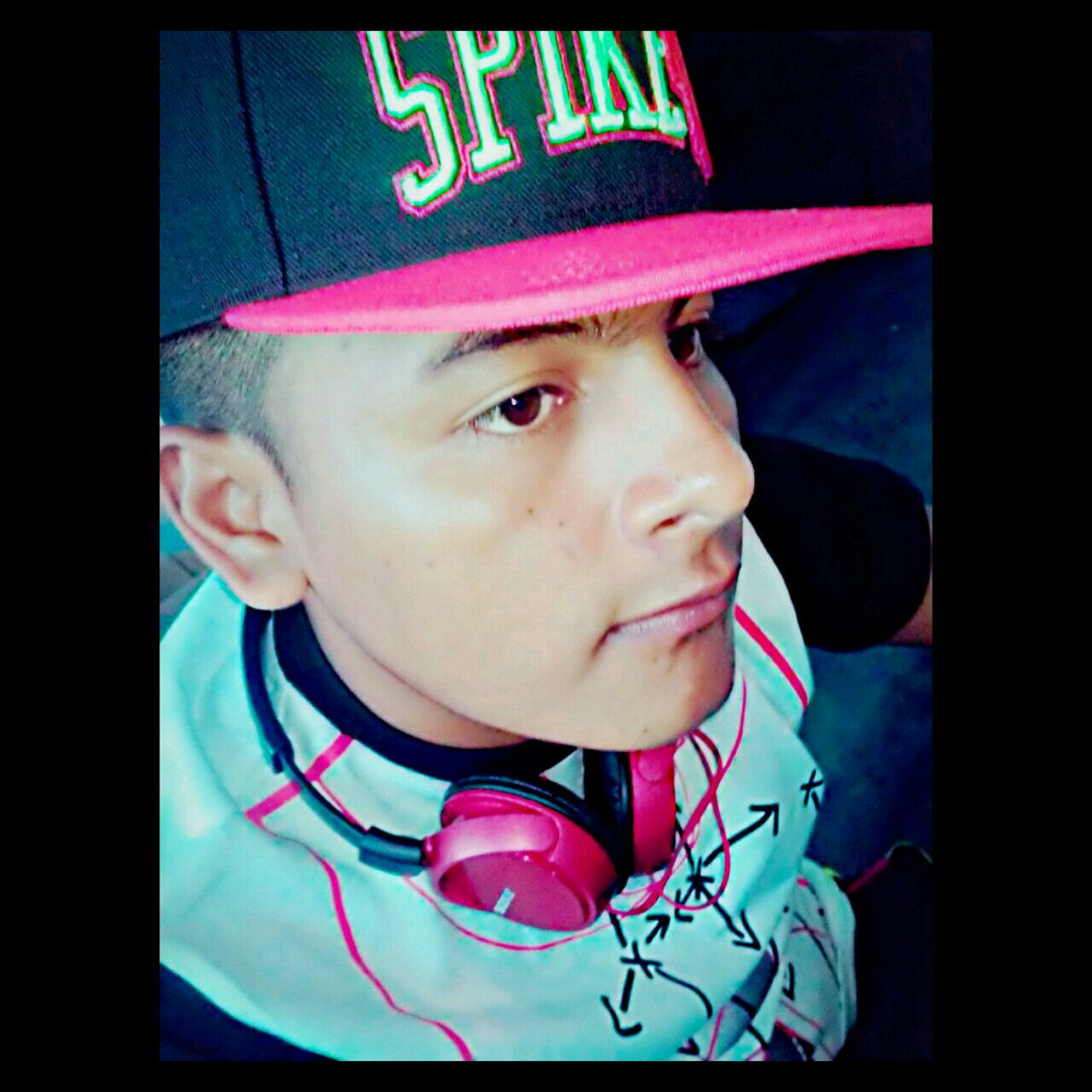 AlexCast99's tweet image. #SabadoDeGanarSeguidores 😊