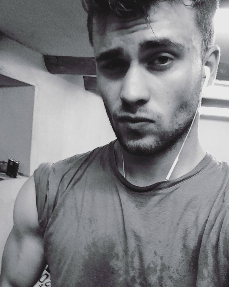 SecretFitFam's tweet photo. living for the dream 👀
#idontsmileonpictures #dedicated #boy #trainlikeapro #cute #noticemesenpai #fitfam #motocro… https://t.co/SFjnjSIUjI