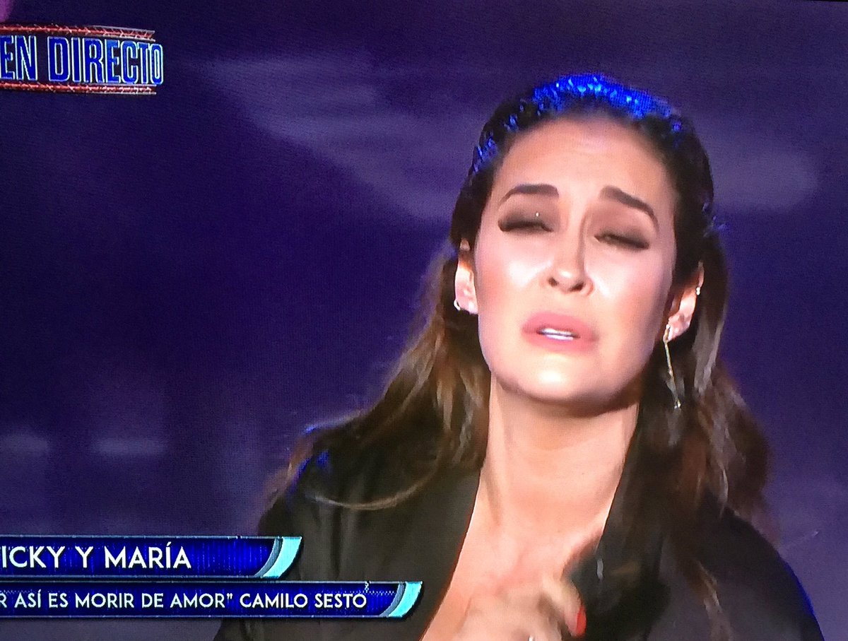 vickyroc66's tweet photo. #LevantateAllStars #vicky y Maria #enganchada a@telecinco es https://t.co/6fg7QxwBL1