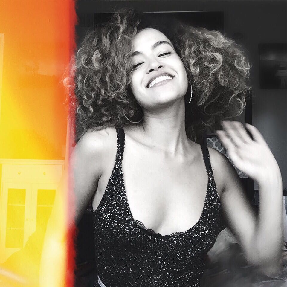 HeyNaturalHair's tweet photo. You do you girl the haters goin' hate 💁🏽 https://t.co/0GZT4pVM9Z