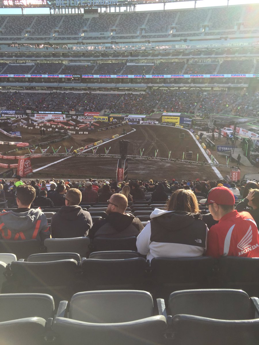 DuaneLawler's tweet photo. @ralphsheheen Supercross FS1 in person Awesome these guys are incredible section109 behind start gate https://t.co/cMaci51abw