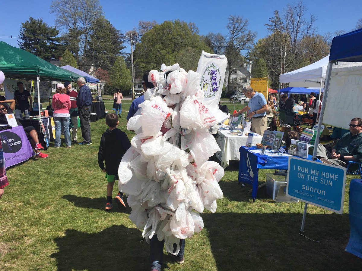 daniellecers's tweet photo. The plastic bag "monster" at #Framingham Earth Fest, wearing the 500 bags an average consumer takes home/year. https://t.co/0wkjFSw4gP