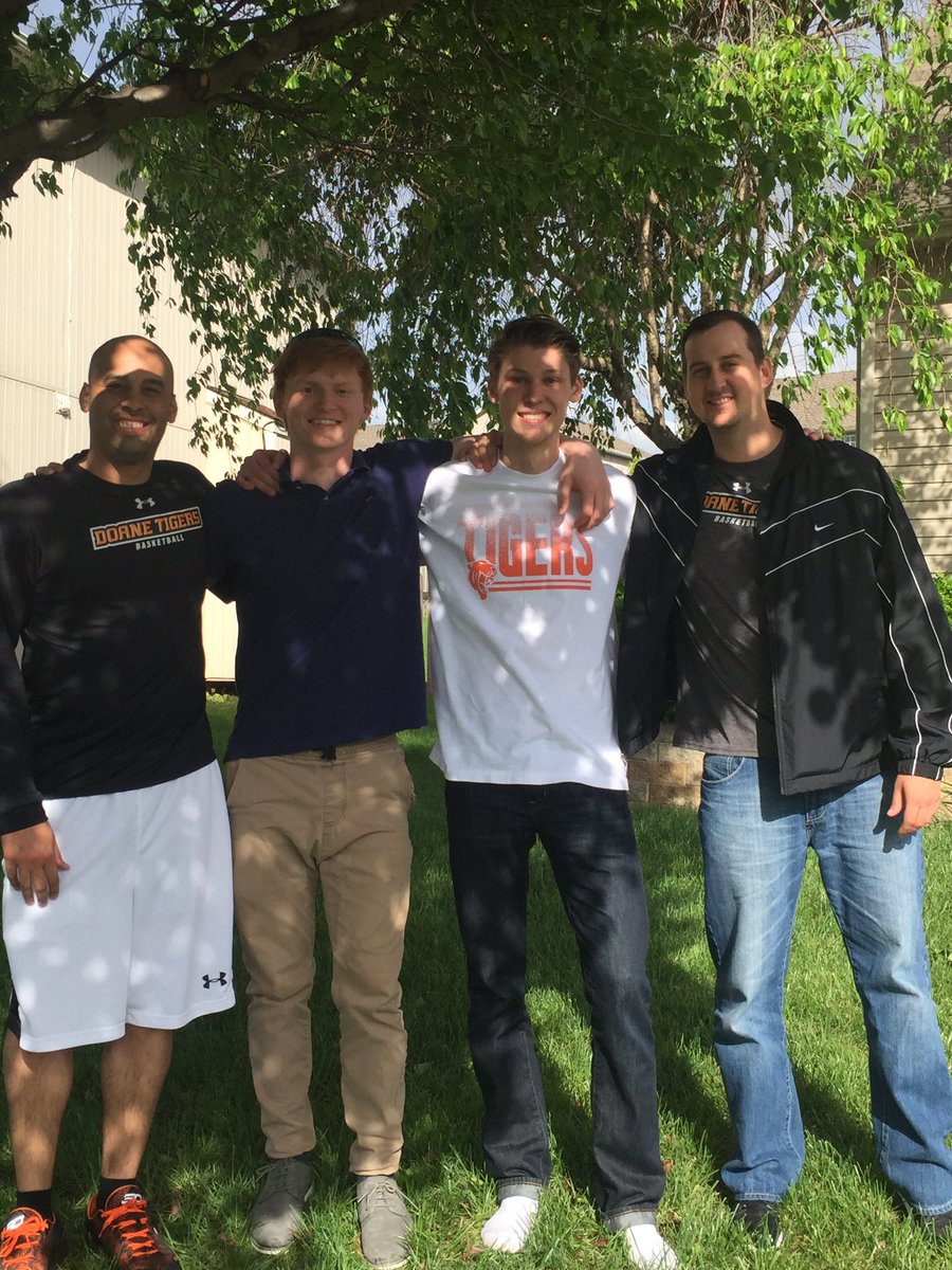 CoachMcKeithen's tweet image. @bspoon40ku and I stopped to see our recruits @tanner_32 and @drewrob43 at their signing party. Great time! #Tigers