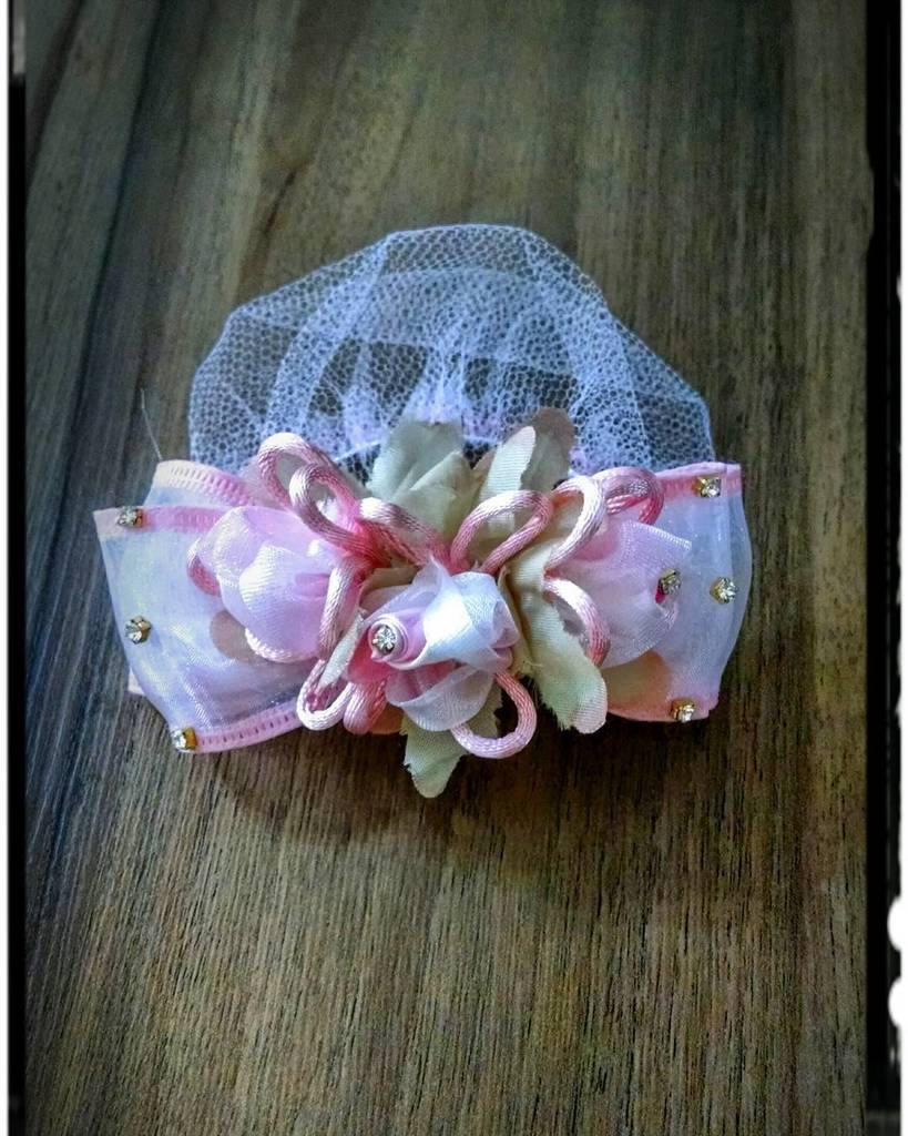 JazzminHerrerah's tweet photo. Rede de cabelo para ballet!!!💗👑💝
#boanoite #artesanato #maedemenina #maedemenino #baby #acessoriosdecabelo #acessor… https://t.co/j0SNGyVuKE