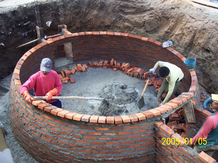 #SanitationForAll has to extend to all spaces of life, beyond just households.

bit.ly/1l7EAiW